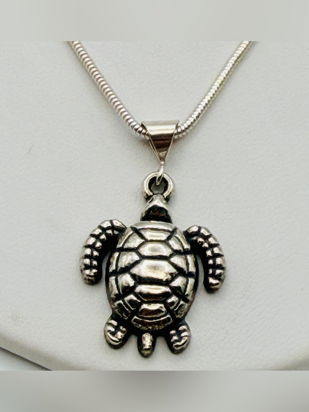 VTG Sterling Silver Sea Turtle Pendant 17” Necklace Snake-Chain Beachy Coastal